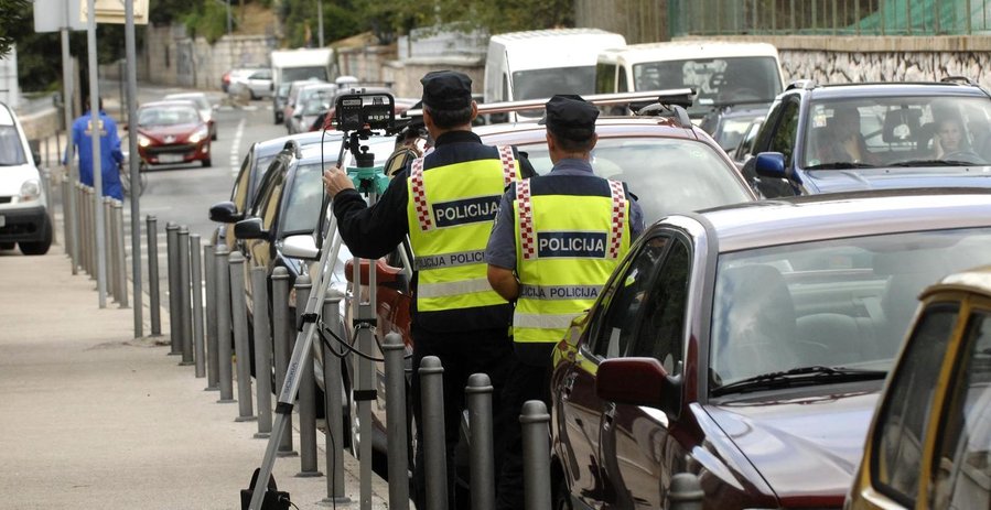 Stižu nove prometne kazne: Vozačima bez prekršaja treba dati popust na registraciju
