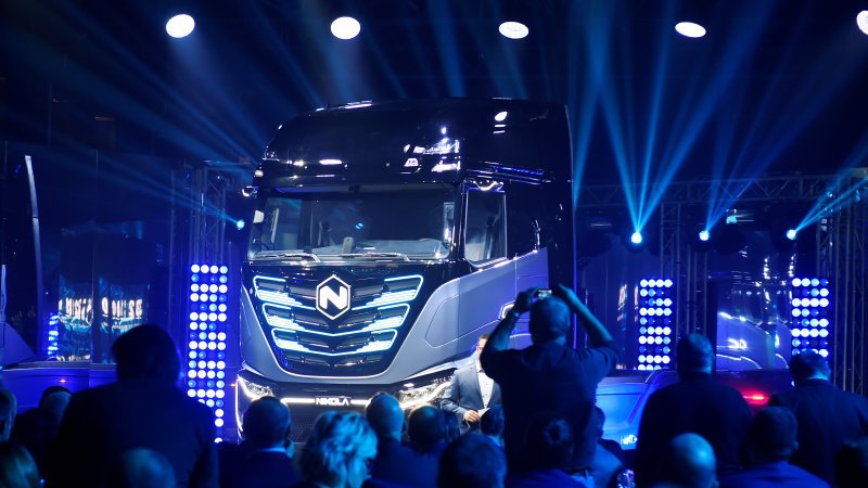 Iveco and Nikola unveil Tre semi truck in electric and hydrogen forms