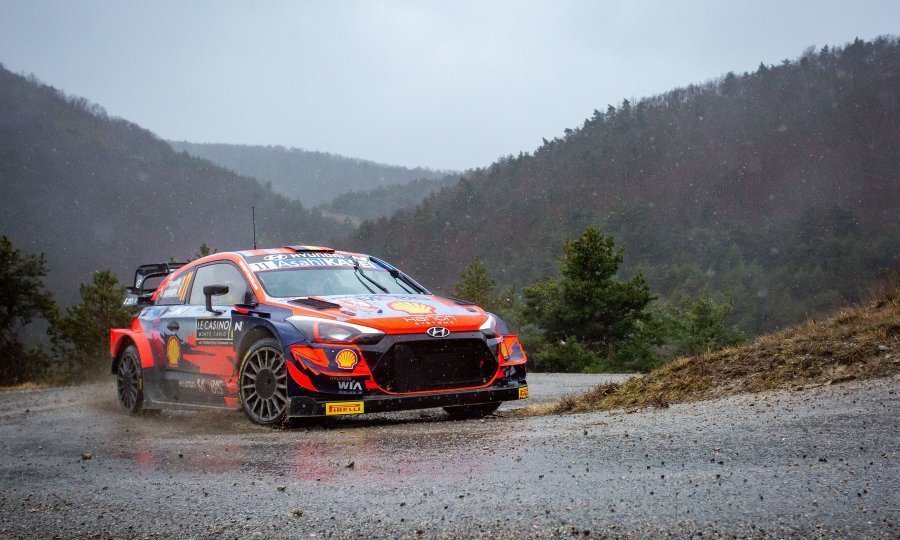 Hyundai i20 Coupe WRC u lovu na pobjedu na Croatia Rallyju